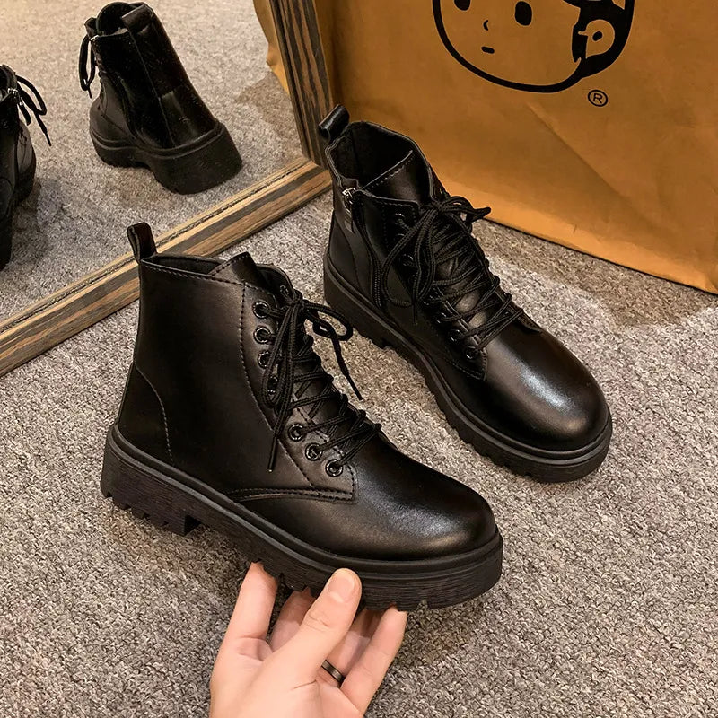 Boots à lacets