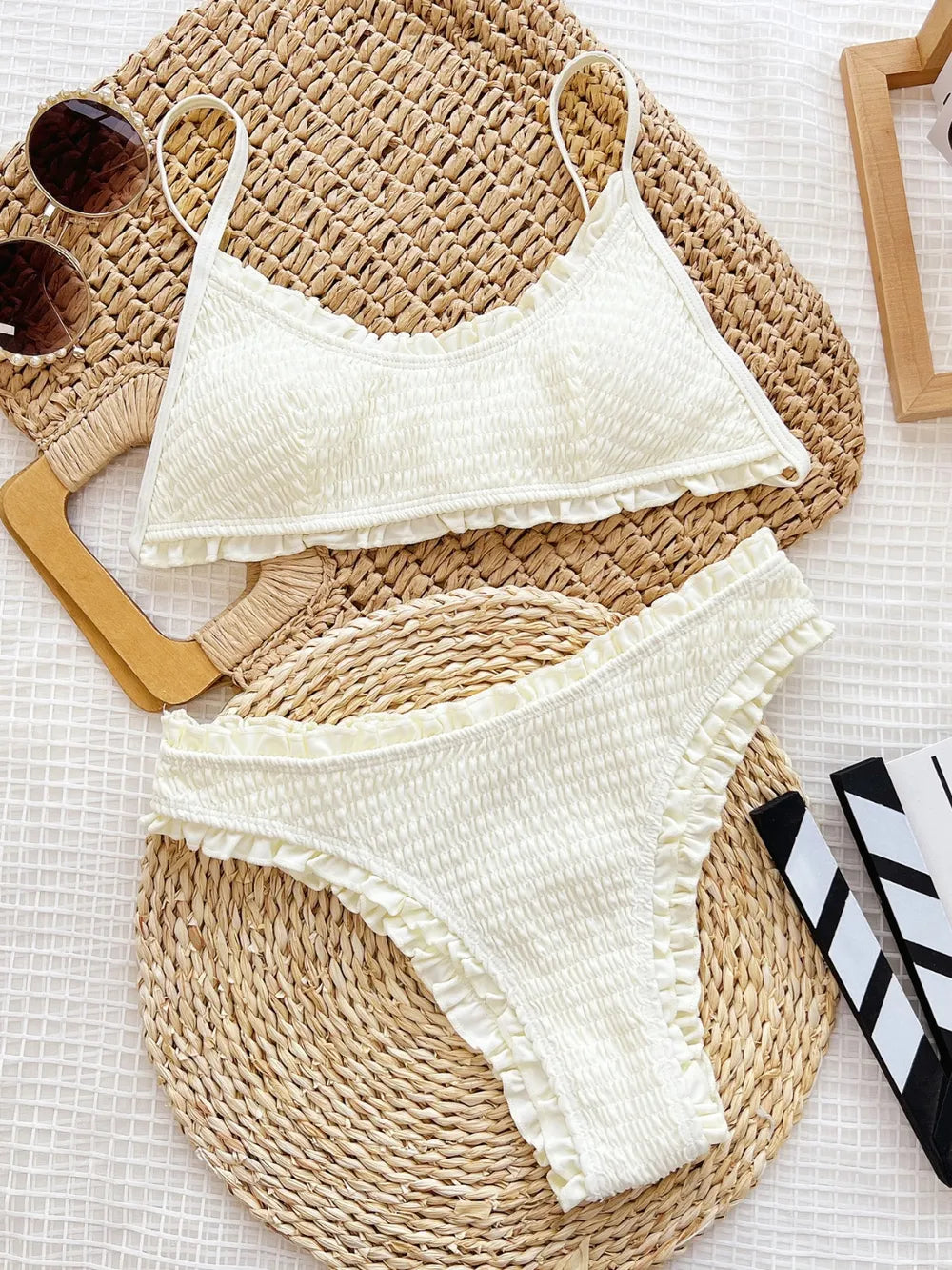 Maillot de bain deux pièces à volants