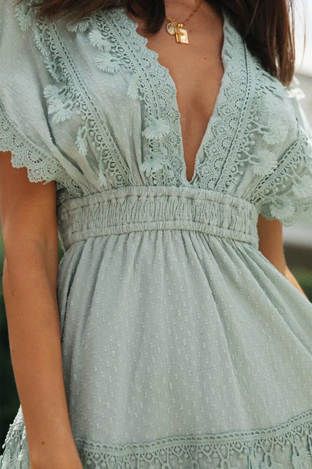 Robe avec détail en dentelle