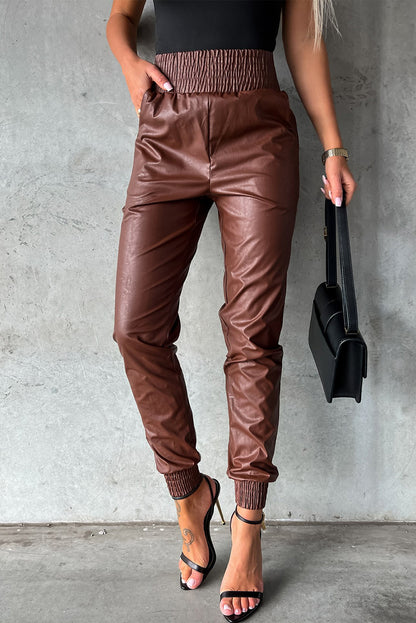 Pantalon skinny noir en simili cuir smocké